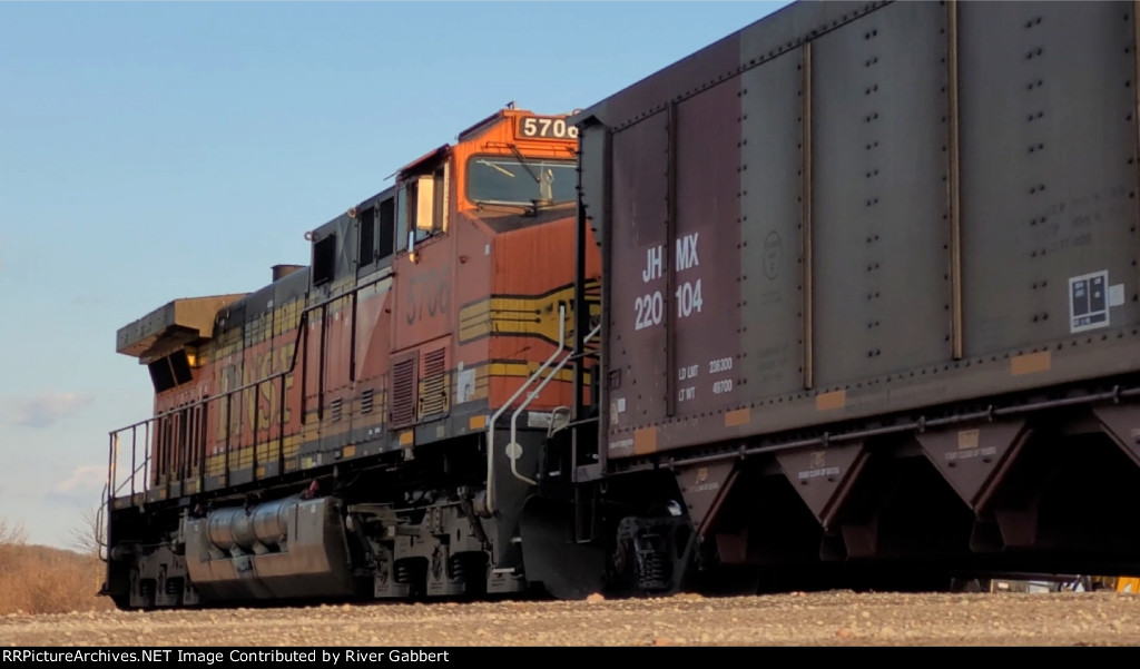 BNSF 5706